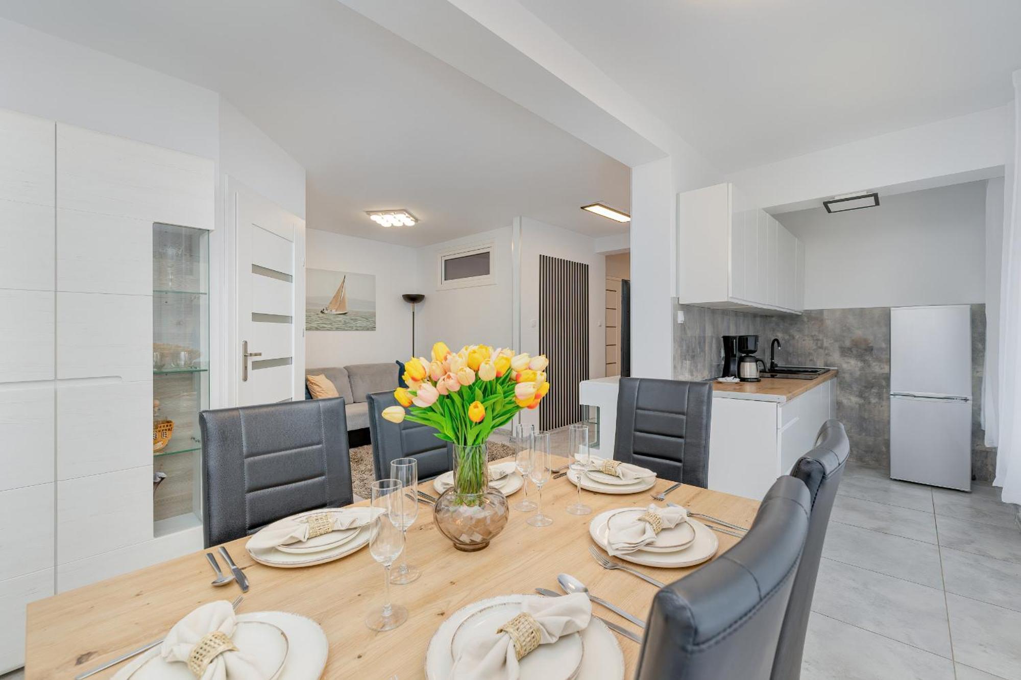 Family Apartments Herberta With Terrace And Parking By Rent Like Home Swinoujscie Ngoại thất bức ảnh